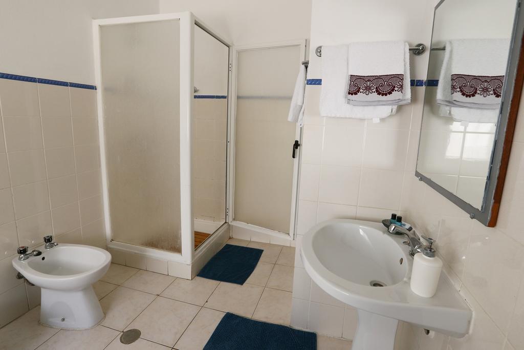 Alojamentos Oasis Mertola Bilik gambar