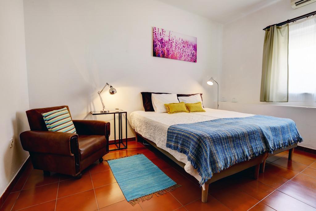 Alojamentos Oasis Mertola Bilik gambar