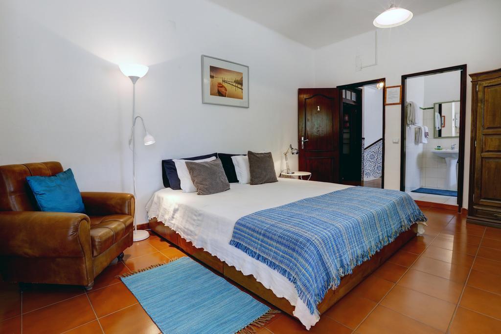 Alojamentos Oasis Mertola Bilik gambar